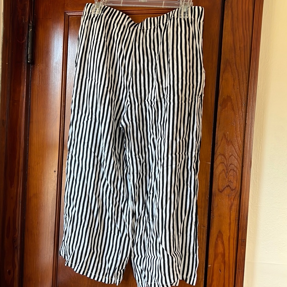 Cropped Wide Leg Stripped Pants